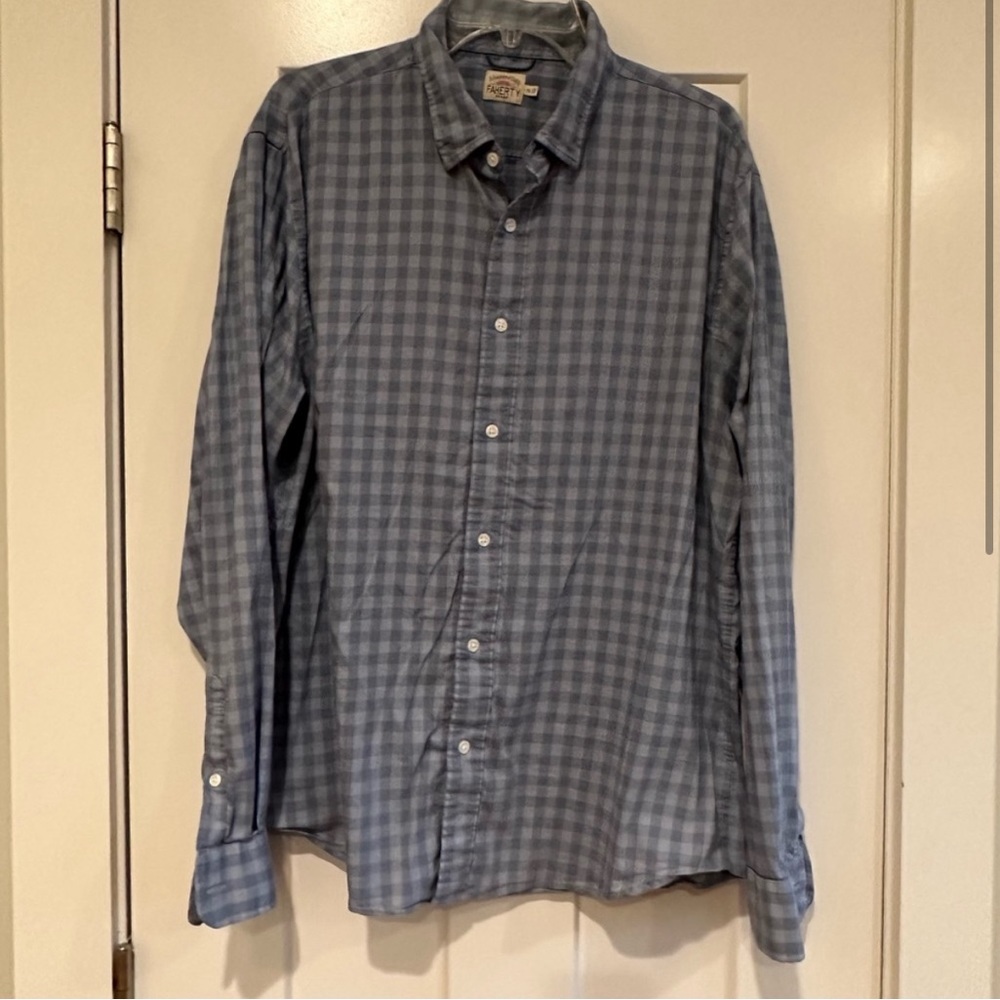 Men's Faherty button down shirt